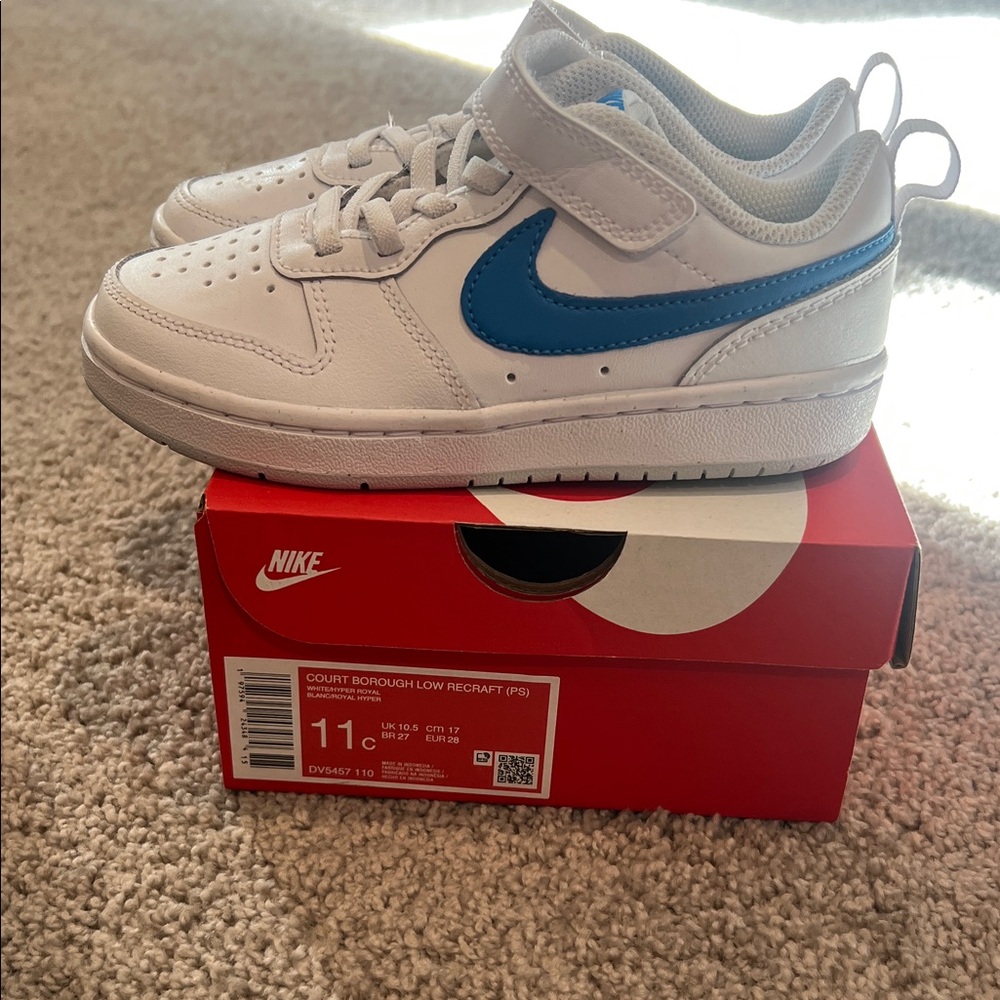 Nike Kids' Sneakers in White and Blue